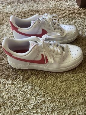 Nike Air Force I White Sneakers with Pink Swoosh Low-Top